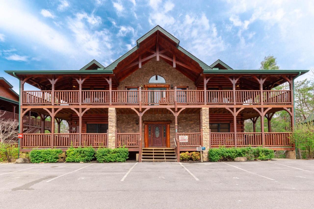 Pine Tree Lodge 蓋特林堡 外观 照片